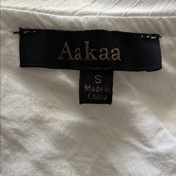 Aakaa White One-Shoulder Ruffle Blouse - Picture 4 of 5